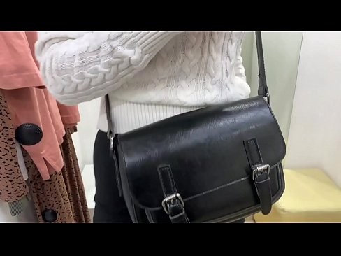 ❤️ Masturbasi umum tina jalang ngora FeralBerry sareng dildo di kamar pas ❤ Sex dina su.vegasservice.ru